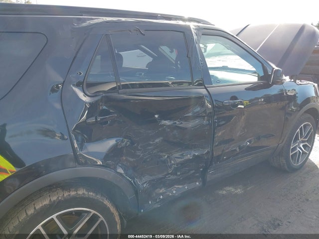 1FM5K8GTXJGC29899 Ford EXPLORER SPORT
