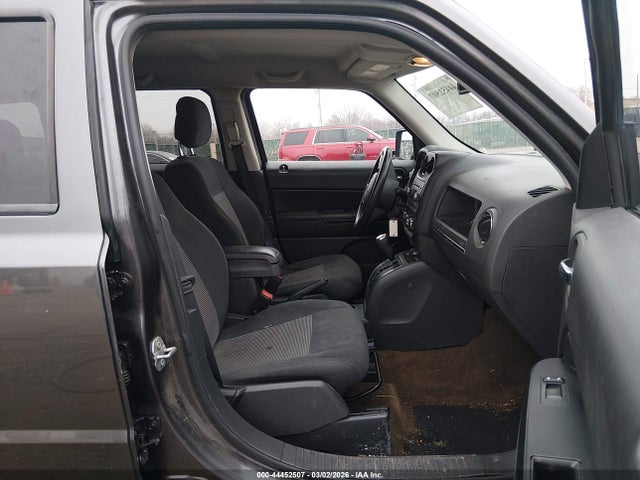 1C4NJPBB2HD203437 Jeep Patriot Sport Fwd