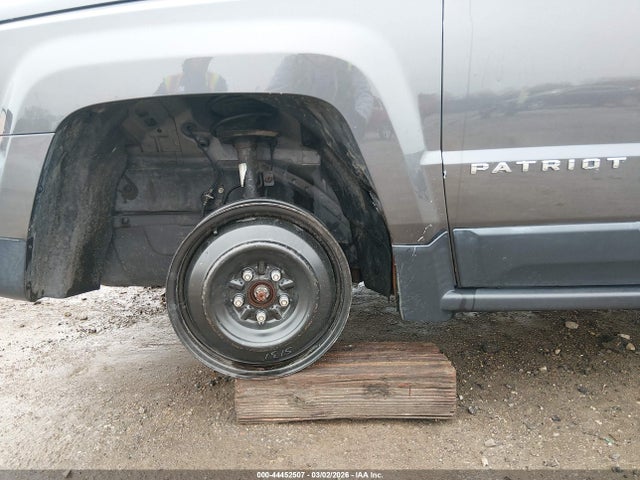 1C4NJPBB2HD203437 Jeep Patriot Sport Fwd