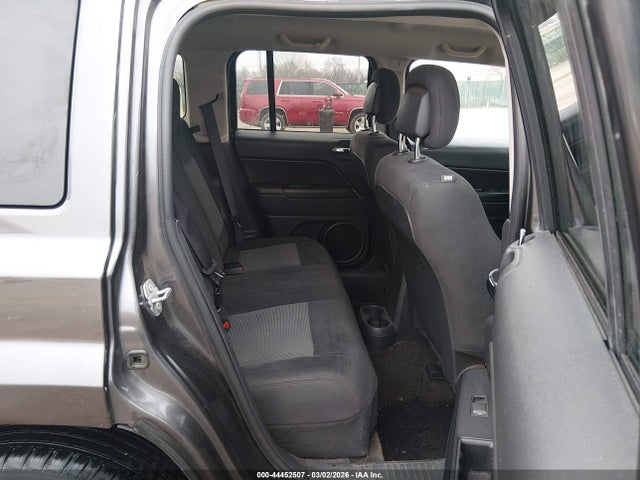 1C4NJPBB2HD203437 Jeep Patriot Sport Fwd