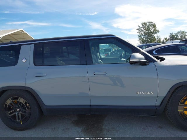 7PDSGABA0PN019590 Rivian R1s Adventure