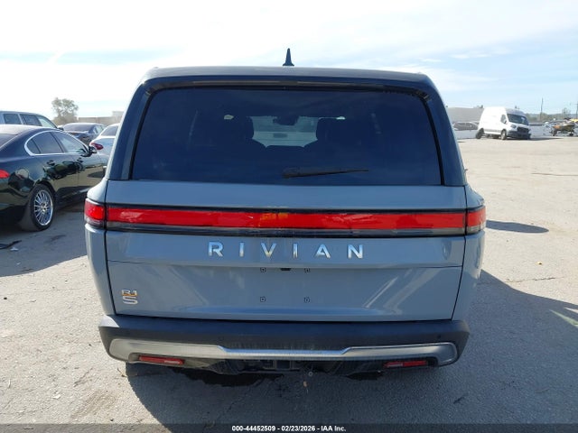 7PDSGABA0PN019590 Rivian R1s Adventure