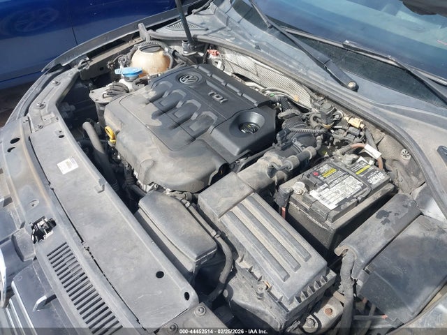 Продаж на аукціоні авто 2015 Volkswagen Passat 2.0l Tdi Se, vin: 1VWBV7A33FC046275, номер лоту: 44452514