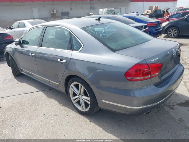 Продаж на аукціоні авто 2015 Volkswagen Passat 2.0l Tdi Se, vin: 1VWBV7A33FC046275, номер лоту: 44452514