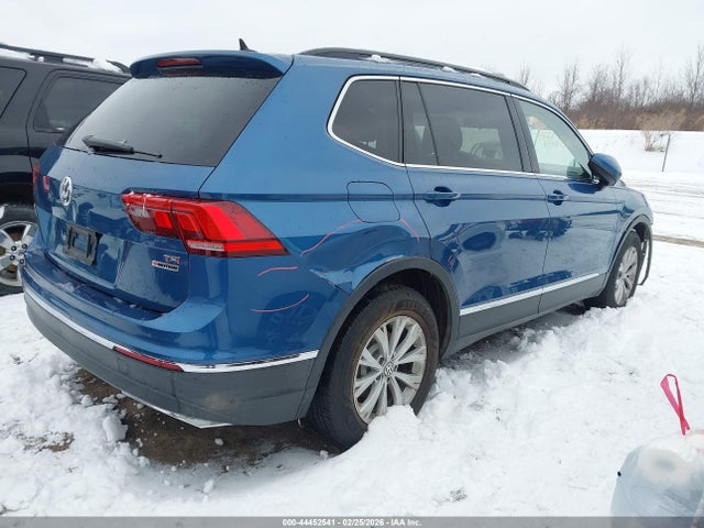 2018 Volkswagen Tiguan 2.0t Se/2.0t Sel მანქანა იყიდება აუქციონზე, vin: 3VV2B7AX4JM016158, აუქციონის ნომერი: 44452541