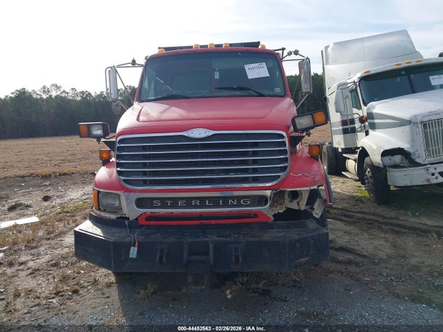 44452562 :رقم المزاد ، 2FZXEMCB3YAH16983 vin ، 2000 Sterling Truck Lt 9500 مزاد بيع