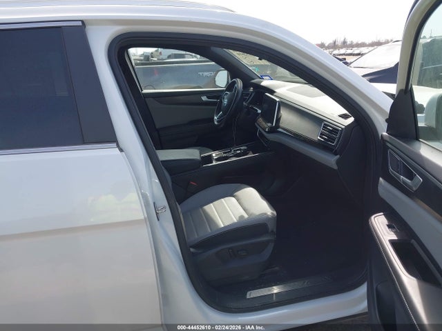 44452610 :رقم المزاد ، 1V2AE2CA7RC245121 vin ، 2024 Volkswagen Atlas Cross Sport 2.0t Sel R-line مزاد بيع