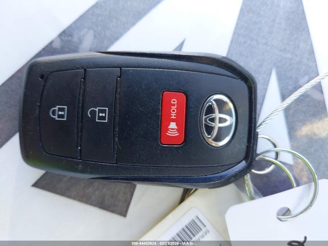 Aukcja sprzedaży 2022 Toyota Corolla Cross Xle, vin: 7MUEAAAG8NV026781, numer aukcji: 44452624
