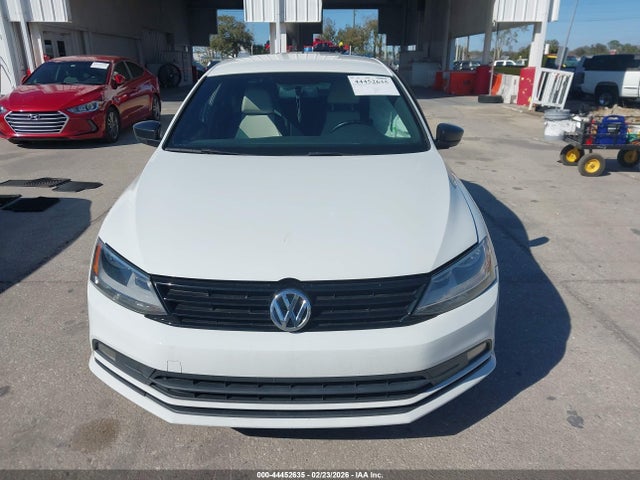 44452635 :رقم المزاد ، 3VWD17AJ2GM267269 vin ، 2016 Volkswagen Jetta 1.8t Sport مزاد بيع