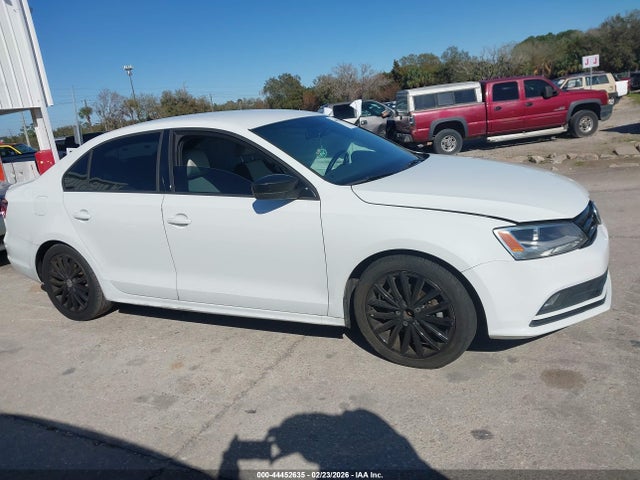 44452635 :رقم المزاد ، 3VWD17AJ2GM267269 vin ، 2016 Volkswagen Jetta 1.8t Sport مزاد بيع