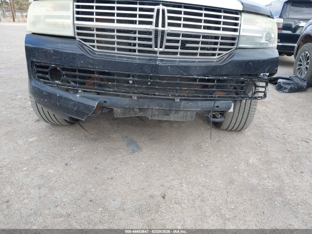 2008 Lincoln Navigator მანქანა იყიდება აუქციონზე, vin: 5LMFU27518LJ04950, აუქციონის ნომერი: 44452647