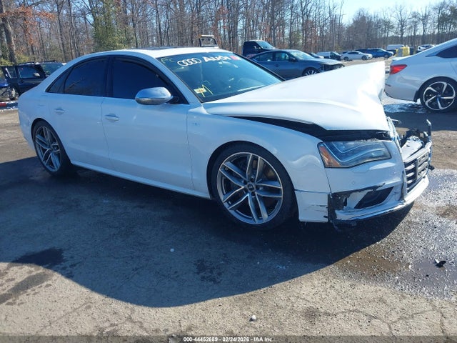2013 AUDI S8 WAUD2AFD1DN031887 Photo 0
