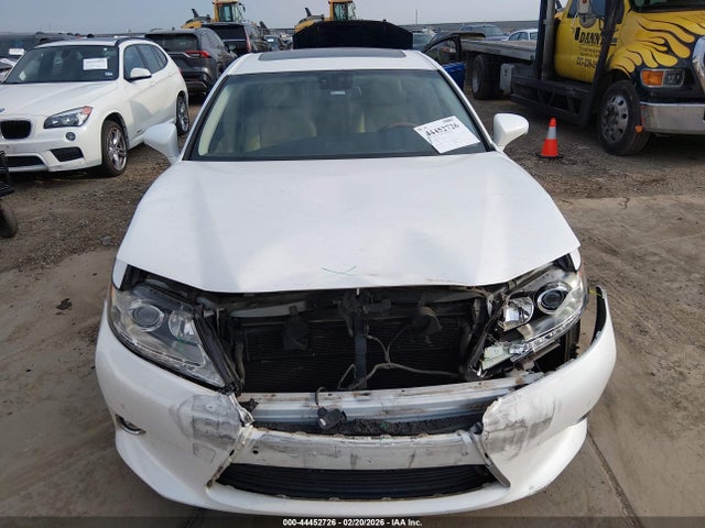 44452726 :رقم المزاد ، JTHBW1GG2E2074174 vin ، 2014 Lexus Es 300h مزاد بيع