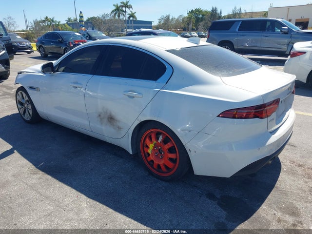 2020 JAGUAR XE SAJAE4FX2LCP64499 Photo 2