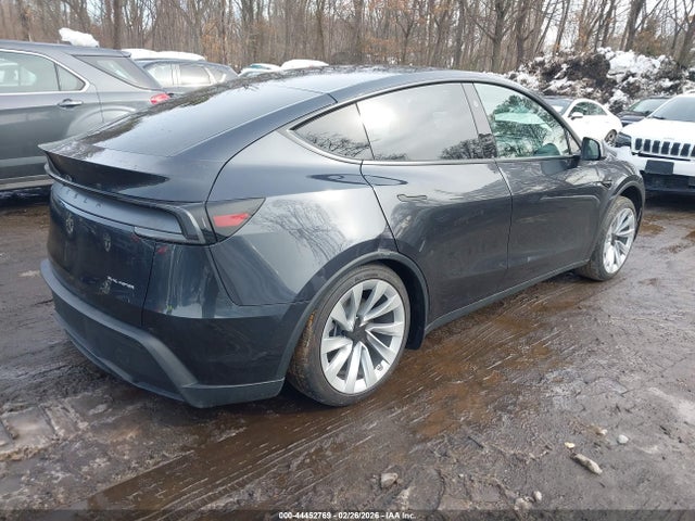 2026 TESLA MODEL Y 7SAYGDEE1TF553601 Photo 3