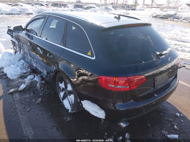 2011 AUDI A4 WAUWFAFLXBA141605 Photo 2