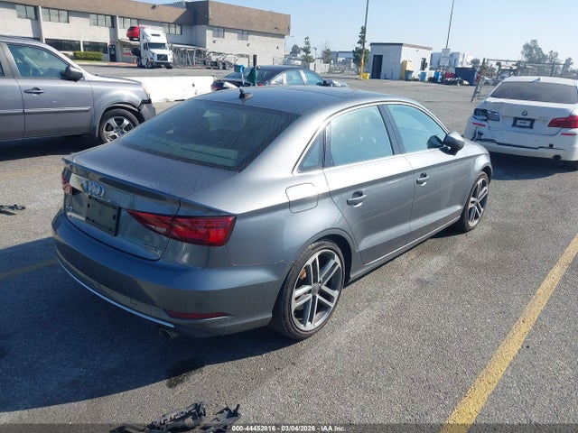 2019 AUDI A3 WAUBEGFF3KA096196 Photo 3