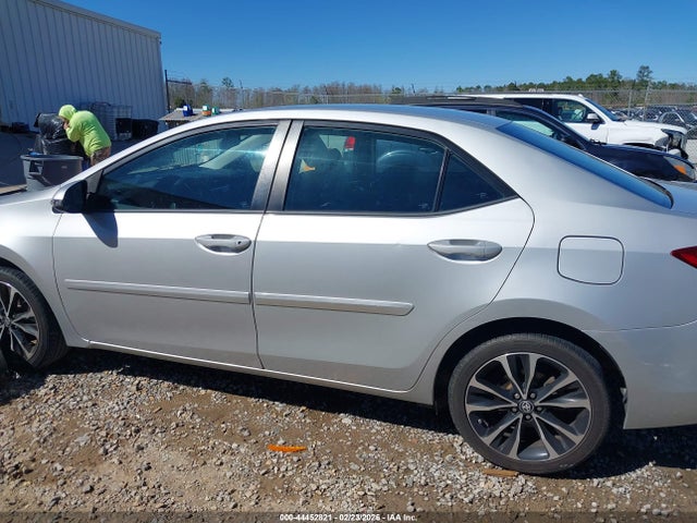 Toyota COROLLA SE 2018 5YFBURHEXJP838030 Image 15