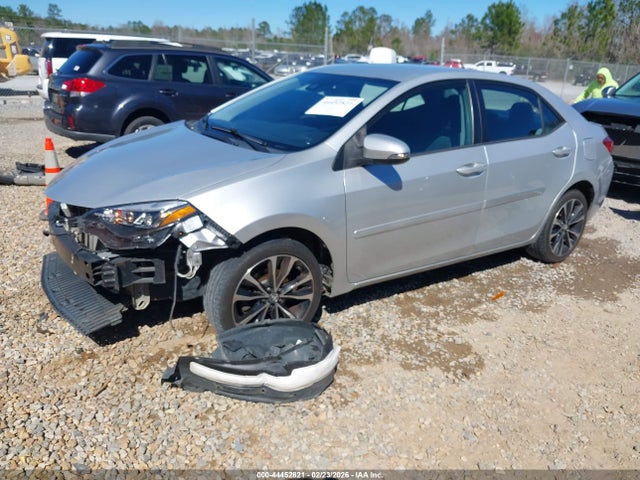 Toyota COROLLA SE 2018 5YFBURHEXJP838030 Image 2