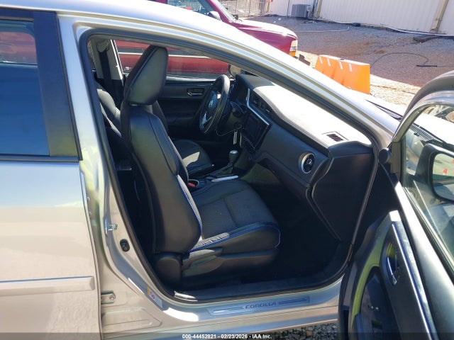 Toyota COROLLA SE 2018 5YFBURHEXJP838030 Image 5