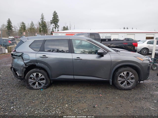 5N1BT3BB4NC688313 Nissan Rogue Sv Intelligent Awd