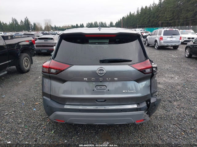 5N1BT3BB4NC688313 Nissan Rogue Sv Intelligent Awd