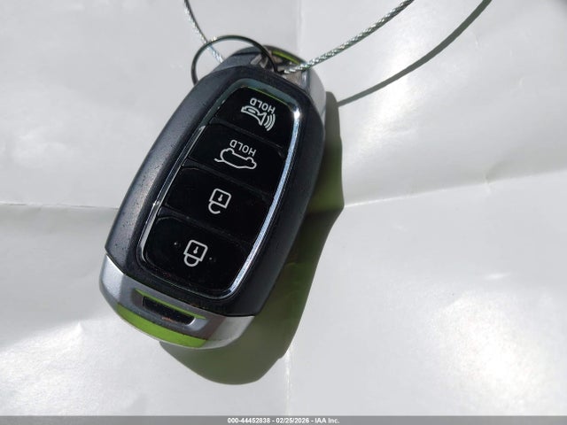 KMHTG6AF8KU003542 Hyundai Veloster 2.0 Premium
