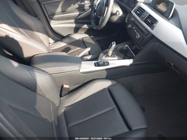 WBA3B1G50ENS78001 BMW 320i
