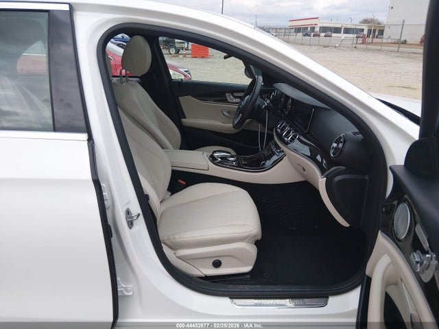 2019 MERCEDES-BENZ E 300 WDDZF4JB3KA525229 Photo 4