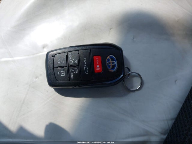 Toyota Sienna Platinum 2025 5TDESKFC8SS173830 Image 17