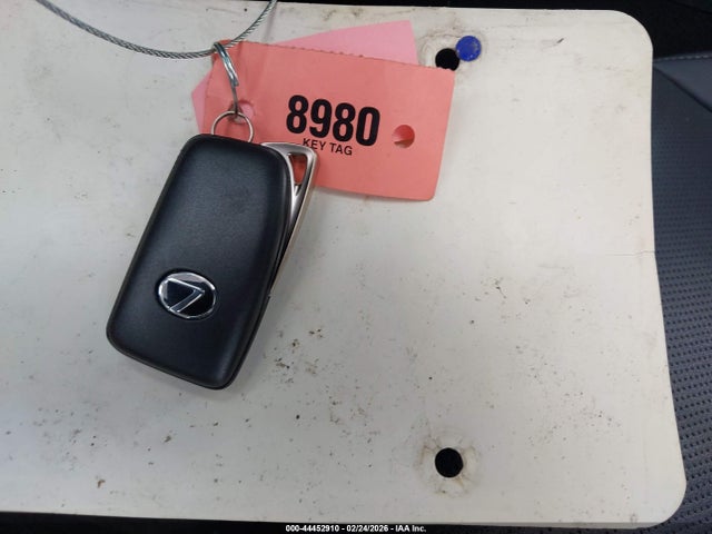 Продаж на аукціоні авто 2018 Lexus Is 300, vin: JTHBA1D21J5071301, номер лоту: 44452910