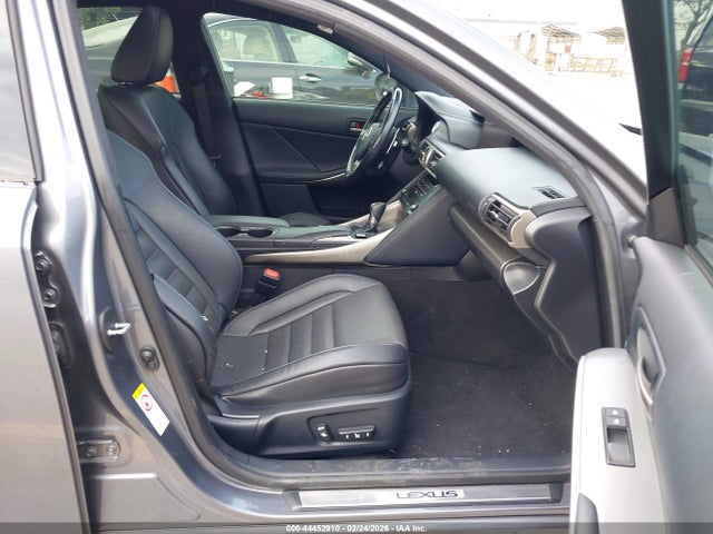 Продаж на аукціоні авто 2018 Lexus Is 300, vin: JTHBA1D21J5071301, номер лоту: 44452910