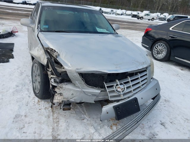 44452930 :رقم المزاد ، 1G6KH5E67BU113373 vin ، 2011 Cadillac Dts Premium Collection مزاد بيع