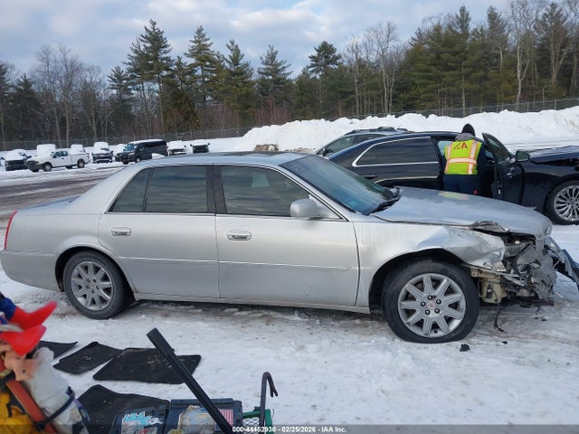 44452930 :رقم المزاد ، 1G6KH5E67BU113373 vin ، 2011 Cadillac Dts Premium Collection مزاد بيع
