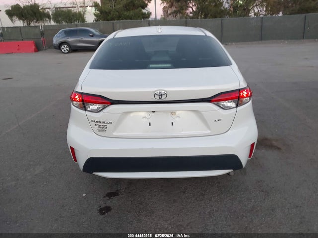 5YFEPMAE0MP210659 Toyota COROLLA LE