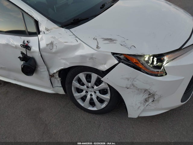 5YFEPMAE0MP210659 Toyota COROLLA LE