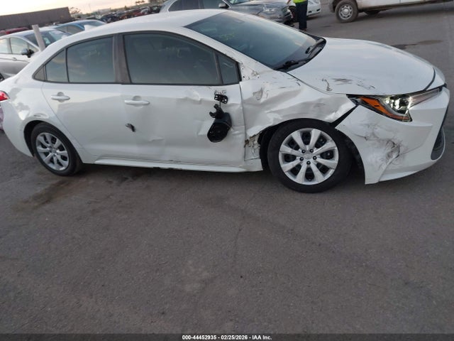 5YFEPMAE0MP210659 Toyota COROLLA LE
