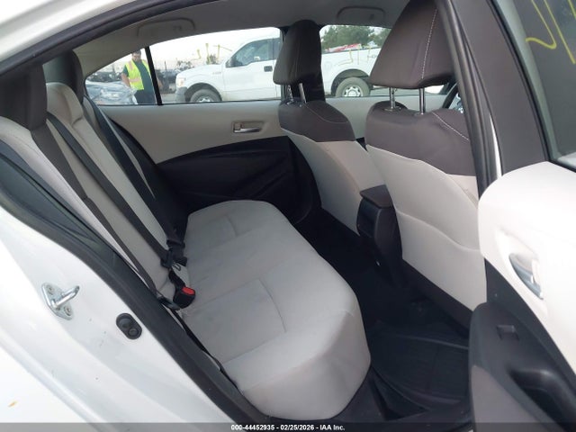 5YFEPMAE0MP210659 Toyota COROLLA LE