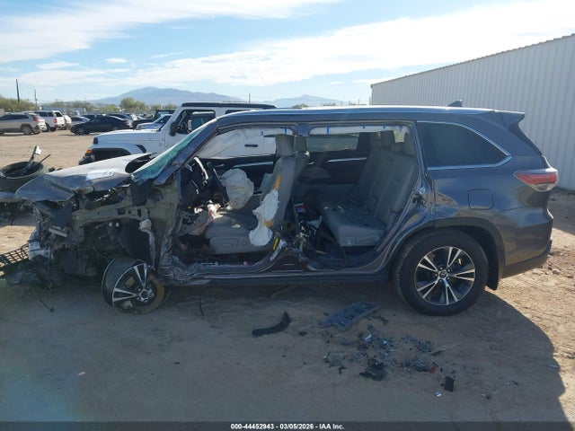5TDKKRFH8GS503285 Toyota Highlander Xle V6