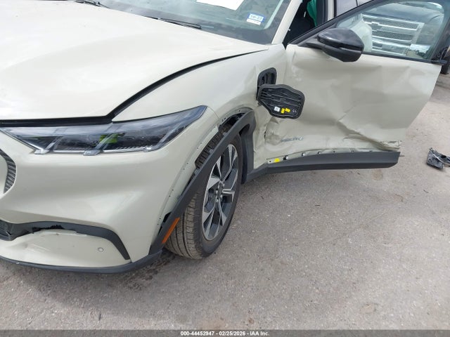 Ford Mustang Mach-e Select 2025 3FMTK1R42SMA49022 Image 6
