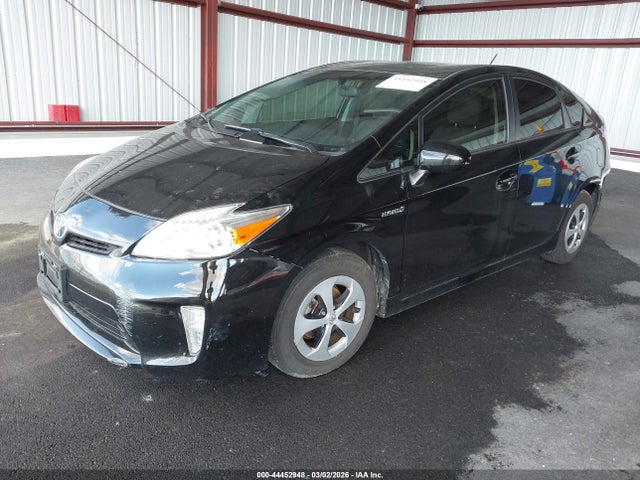 Toyota Prius Three 2015 JTDKN3DU9F0473235 Image 2