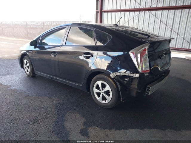 Toyota Prius Three 2015 JTDKN3DU9F0473235 Image 3