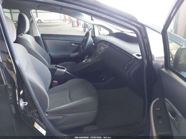 Toyota Prius Three 2015 JTDKN3DU9F0473235 Image 5