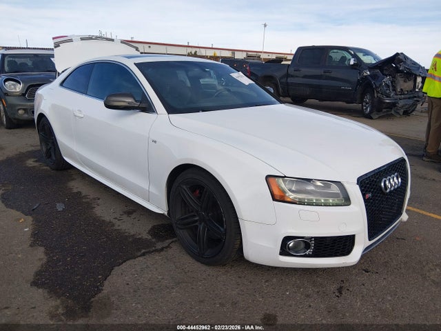 2011 AUDI S5 WAUCVAFR9BA047810 Photo 0