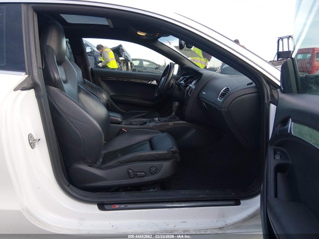 2011 AUDI S5 WAUCVAFR9BA047810 Photo 4