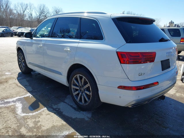 2019 AUDI Q7 WA1LHAF77KD032997 Photo 2