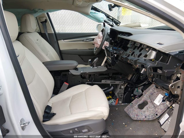 44452982 :رقم المزاد ، 1GYKNDRS2JZ139088 vin ، 2018 Cadillac Xt5 Luxury مزاد بيع