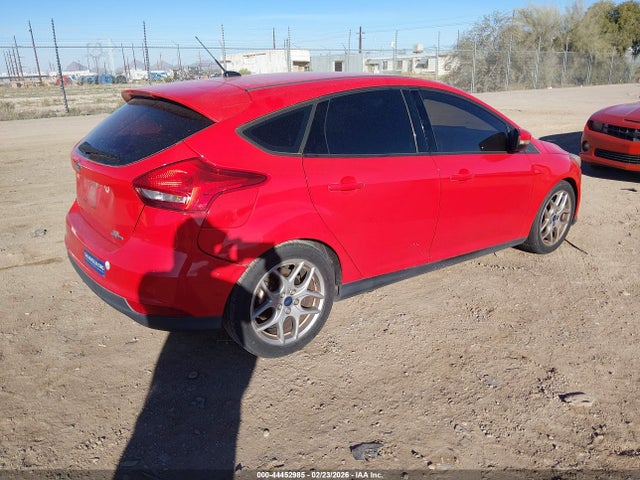 Ford FOCUS SE 2015 1FADP3K28FL326512 Image 4