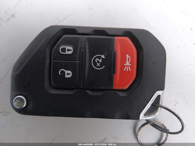 2022 JEEP WRANGLER 1C4GJXAN2NW175952 Photo 10