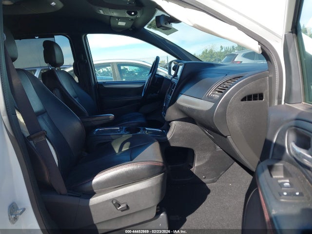 2C4RDGEG8KR739913 Dodge Grand Caravan Gt
